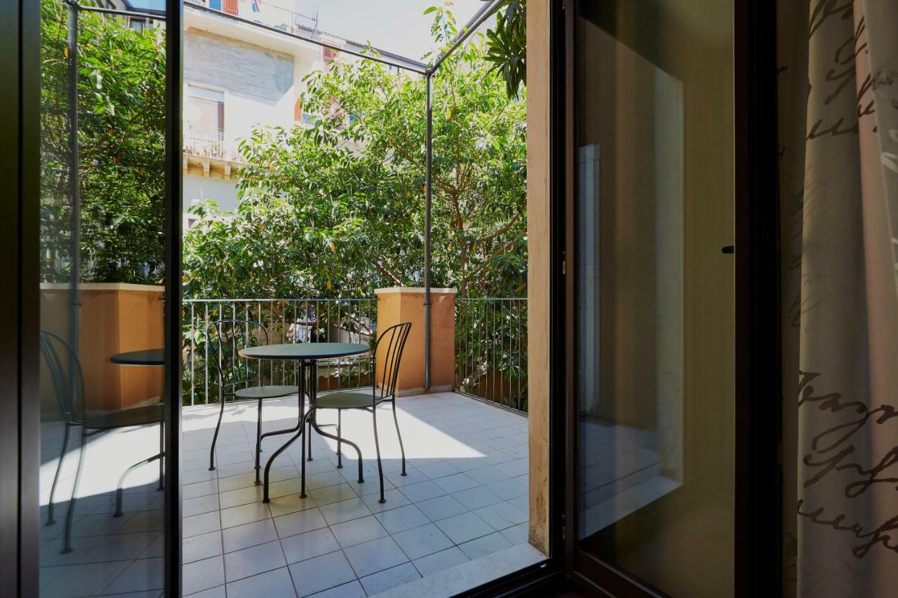 Camera Matrimoniale con Balcone